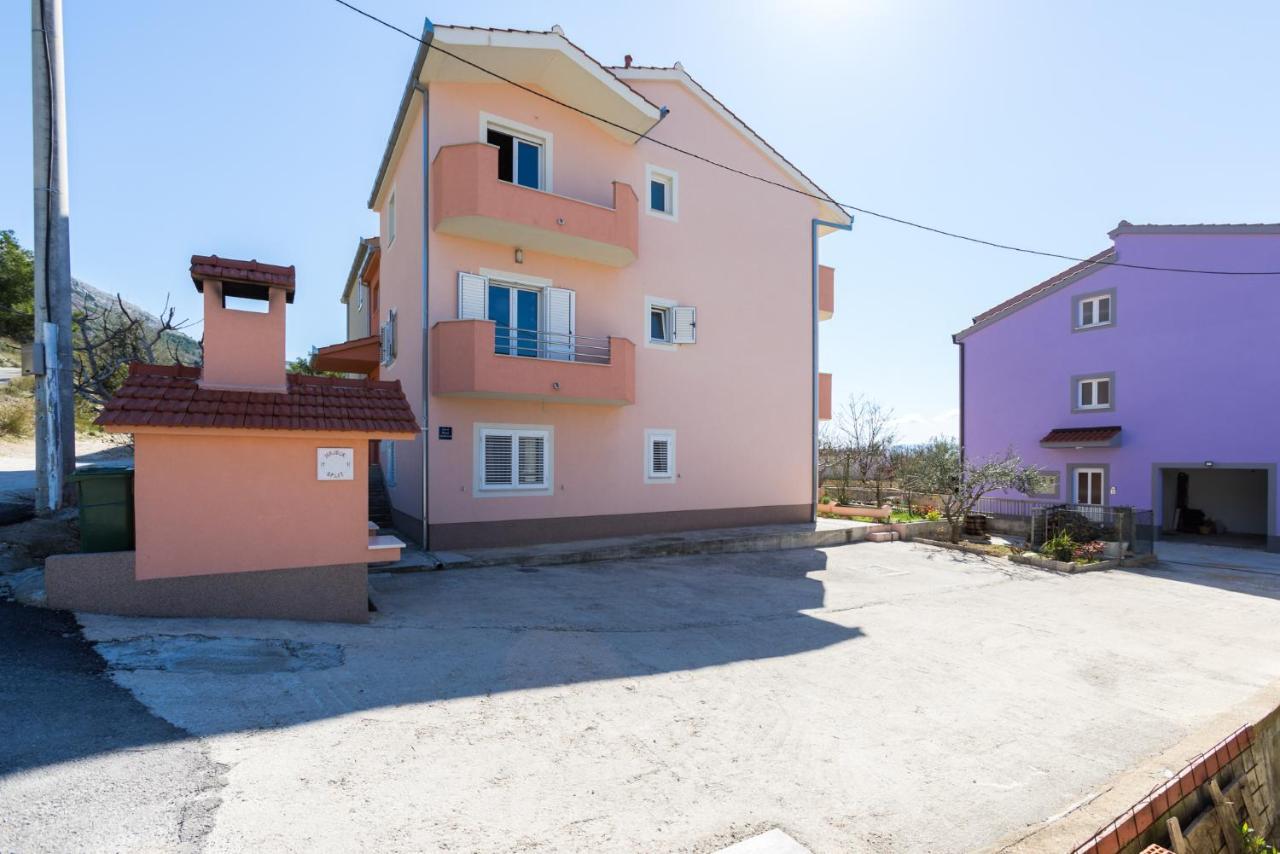Dadic Apartment *